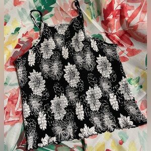 Ladies Black & White Floral Print Tank Size Large